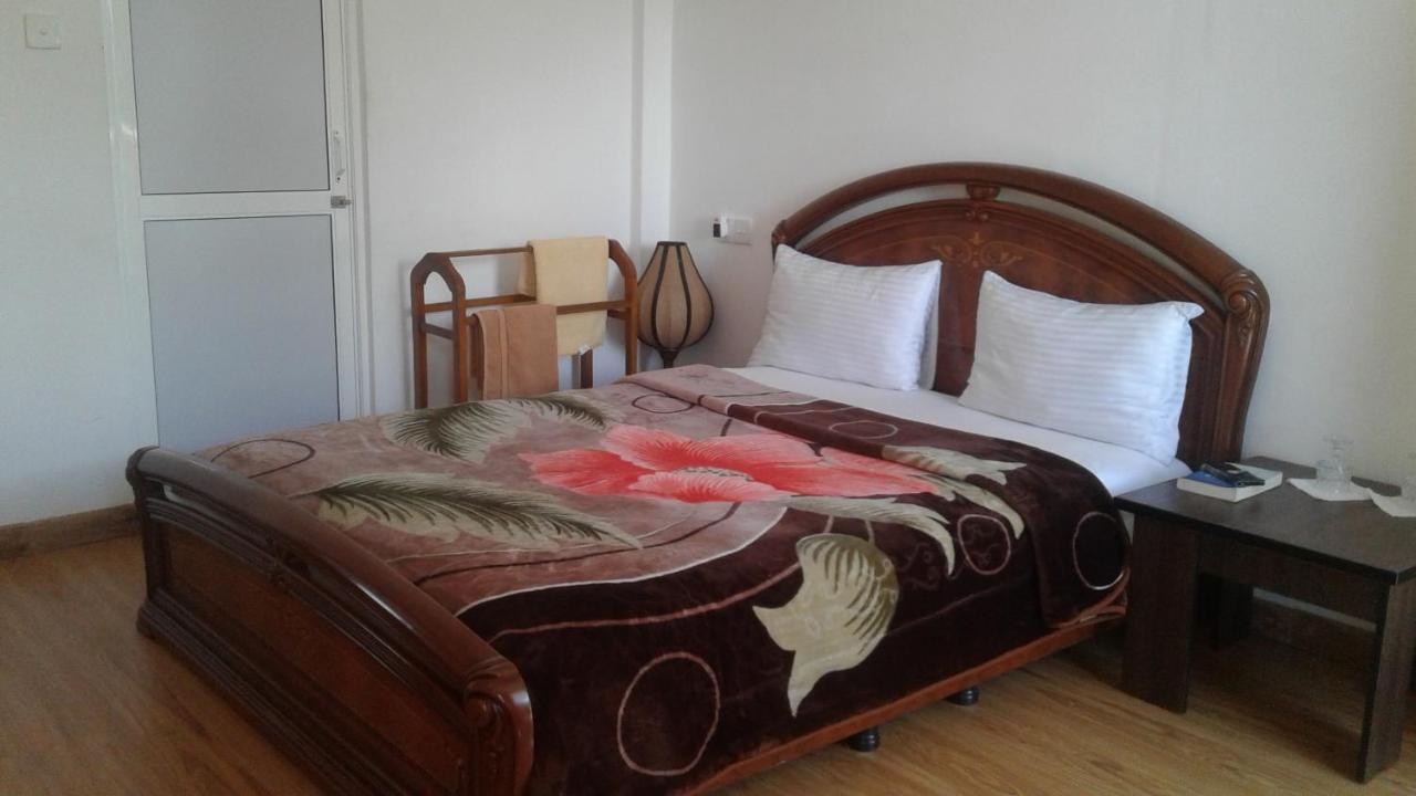 Bed and Breakfast Zion Нувара-Элия Экстерьер фото